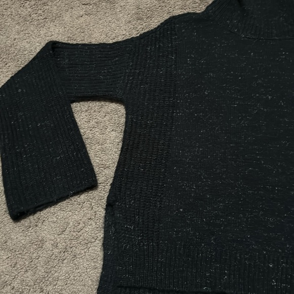 EUC Calvin Klein Sweater-Sz XS-Turtle Neck-Semi Cropped-Salt & Pepper-Wool Blend - Picture 12 of 16